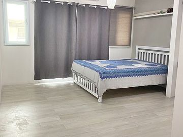 House 4 Floors 19 Sqw. in Ekkamai 12 For Sale