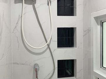 House 4 Floors 19 Sqw. in Ekkamai 12 For Sale