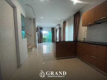 บ้านแฝดสองชั้น สิวารมณ์ เนเจอร์พลัส สุขุมวิท – บางปู (Sivarom Nature Plus Sukhumvit – Bangpu)
