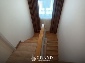 บ้านแฝดสองชั้น สิวารมณ์ เนเจอร์พลัส สุขุมวิท – บางปู (Sivarom Nature Plus Sukhumvit – Bangpu)