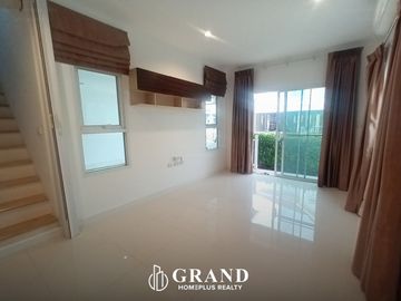 บ้านแฝดสองชั้น สิวารมณ์ เนเจอร์พลัส สุขุมวิท – บางปู (Sivarom Nature Plus Sukhumvit – Bangpu)