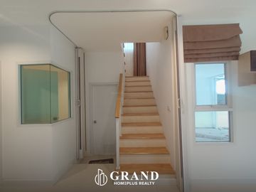 บ้านแฝดสองชั้น สิวารมณ์ เนเจอร์พลัส สุขุมวิท – บางปู (Sivarom Nature Plus Sukhumvit – Bangpu)
