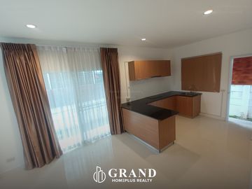 บ้านแฝดสองชั้น สิวารมณ์ เนเจอร์พลัส สุขุมวิท – บางปู (Sivarom Nature Plus Sukhumvit – Bangpu)