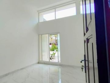 Rumah Siap Huni Posisi Sudut di Komplek Halton Palace Jalan Panglima Denai Menteng 7 Medan