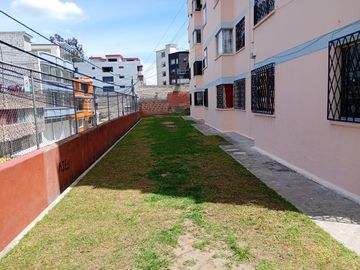 Venta de departamento de 77 m2 ubicado en Conjunto Terrazas de Poncean 1.