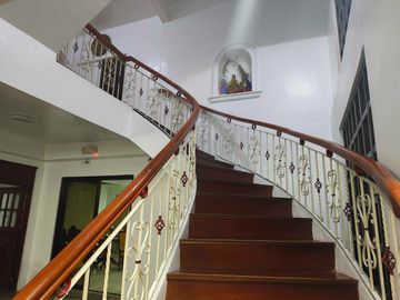 3-Storey House & Lot in Southwoods, Biñan, Laguna