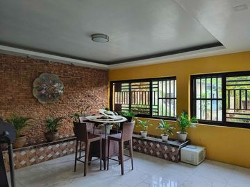 3-Storey House & Lot in Southwoods, Biñan, Laguna