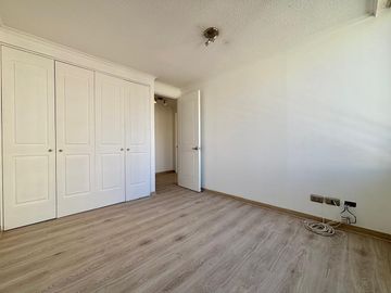 Se Vende 4d/3b/estac/bodega, Cristóbal Colon, Las Condes.