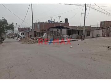 1126124 Casa Con Local Comercial En Puente Piedra En Ocasión
