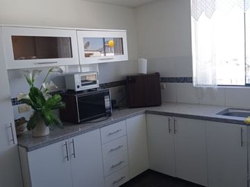 VENDO HERMOSO DEPARTAMENTO SUEPER AMPLIO EN URB PRIVADA EN CAYMA