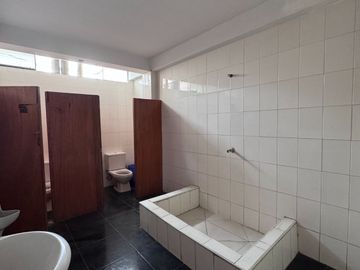 SE VENDE Local Comercial en Villaran