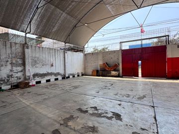 Se Vende Local Comercial en Av. Santa Rosa – San Juan de Lurigancho