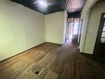 Casa sólida en Santiago Centro, Metro Ñuble.