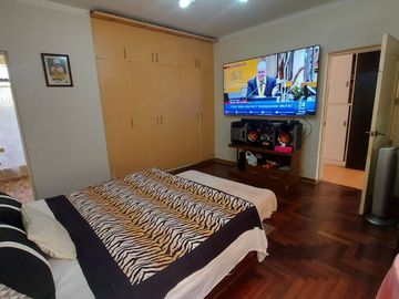 Vendo Departamento Lince 343M2, Cochera, Primer Piso