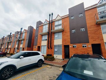 TU NUEVO HOGAR EN TOCANCIPA – MODERNA CASA EN VENTA ✨