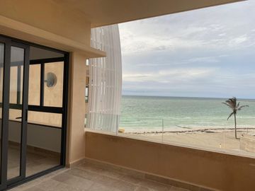 Venta de Departamento en Primera Fila Playa Telchac Yucatán.