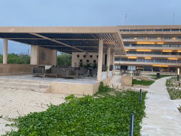 Venta de Departamento en Primera Fila Playa Telchac Yucatán.