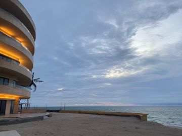 Venta de Departamento en Primera Fila Playa Telchac Yucatán.