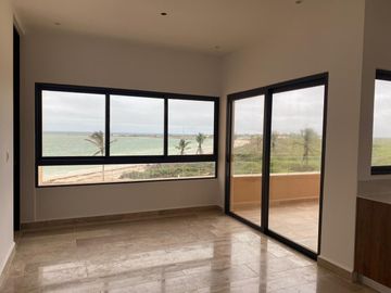 Venta de Departamento en Primera Fila Playa Telchac Yucatán.