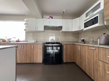 SAN MIGUEL: DEPARTAMENTO EN VENTA CON VISTA ESPECTACULAR