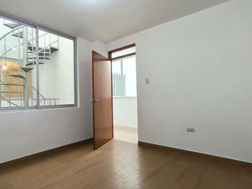 Amplio Flat 100 M2 3 Hab Frente A Parque Trinidad