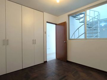 Amplio Flat 100 M2 3 Hab Frente A Parque Trinidad