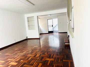ALQUILER DE CASA DE 2 PISOS – IDEAL PARA EMPRESAS (RUC 20) – PUEBLO LIBRE