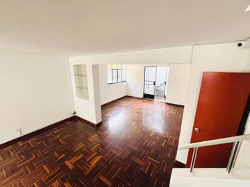 ALQUILER DE CASA DE 2 PISOS – IDEAL PARA EMPRESAS (RUC 20) – PUEBLO LIBRE