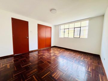 ALQUILER DE CASA DE 2 PISOS – IDEAL PARA EMPRESAS (RUC 20) – PUEBLO LIBRE