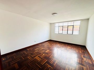 ALQUILER DE CASA DE 2 PISOS – IDEAL PARA EMPRESAS (RUC 20) – PUEBLO LIBRE