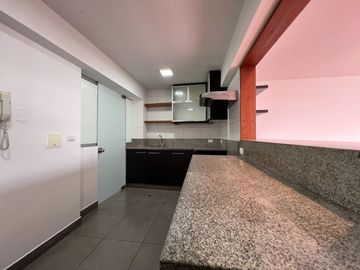 SURCO: HERMOSO Y AMPLIO DEPARTAMENTO EN VENTA