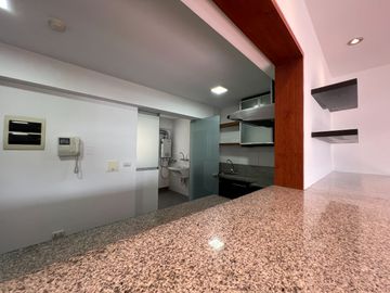 SURCO: HERMOSO Y AMPLIO DEPARTAMENTO EN VENTA