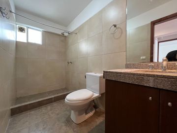 SURCO: HERMOSO Y AMPLIO DEPARTAMENTO EN VENTA