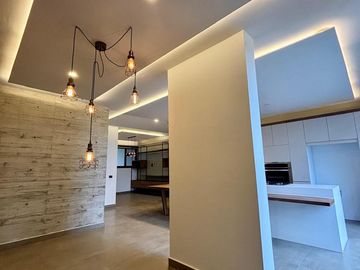 Hermosa Casa en Sendas Capital norte con seguridad 24/7.