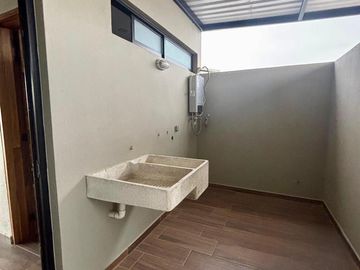 Hermosa Casa en Sendas Capital norte con seguridad 24/7.