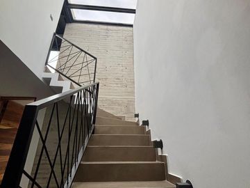 Hermosa Casa en Sendas Capital norte con seguridad 24/7.