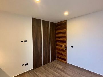 Hermosa Casa en Sendas Capital norte con seguridad 24/7.