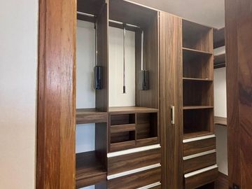 Hermosa Casa en Sendas Capital norte con seguridad 24/7.