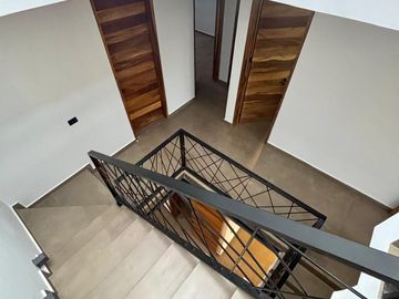 Hermosa Casa en Sendas Capital norte con seguridad 24/7.