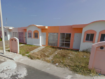 Casa 🏡 de oportunidad en C. Nogal, Fraccionamiento Geovillas los Pinos, Fraccionamiento Geovillas los Pinos, Veracruz, México✨💵