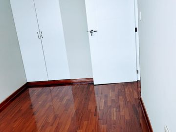 SURCO -ALQUILO    Depto DUPLEX  190 M2.  4dorm,4baños