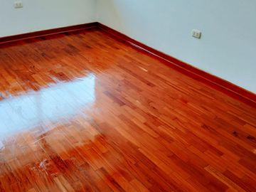 SURCO -ALQUILO    Depto DUPLEX  190 M2.  4dorm,4baños