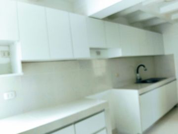 SURCO -ALQUILO    Depto DUPLEX  190 M2.  4dorm,4baños