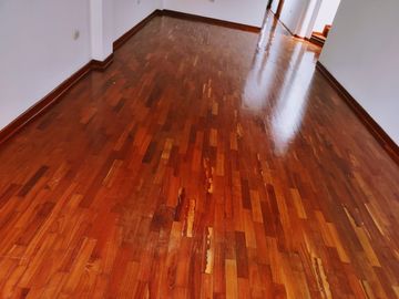 SURCO -ALQUILO    Depto DUPLEX  190 M2.  4dorm,4baños