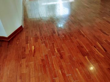 SURCO -ALQUILO    Depto DUPLEX  190 M2.  4dorm,4baños