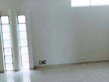 SURCO Chama VENDO  Duplex  190 M2.  4dorm,4baños