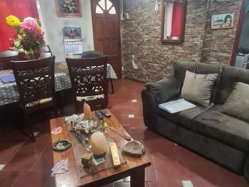 CASA EN VENTA PUDAHUEL - VILLA PUDAHUEL NORTE- PASAJE CERRADO- BUENA CONECTIVIDAD.