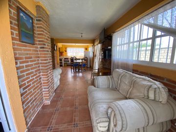 Casa en Venta sola con alberca jardín amplio en Yautepec Morelos