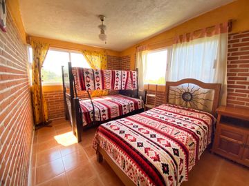 Casa en Venta sola con alberca jardín amplio en Yautepec Morelos
