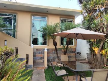 Se vende Casa de una sola planta con 2 recámaras en  200 m2 de construcción. Colonia El Empleado, Cuernavaca, Mor.